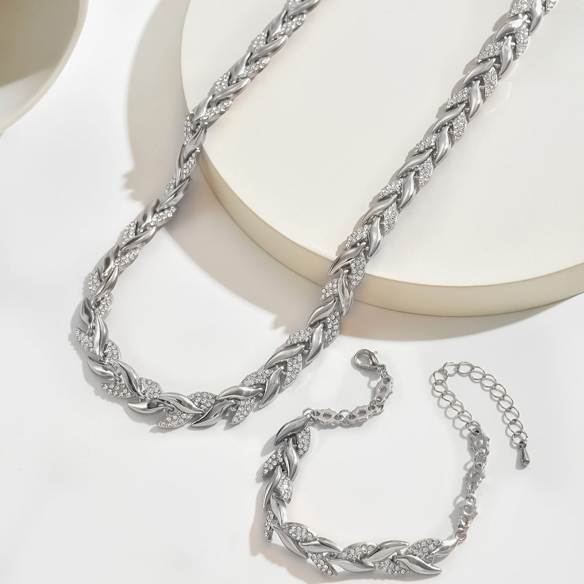 Céleste Pendant Set