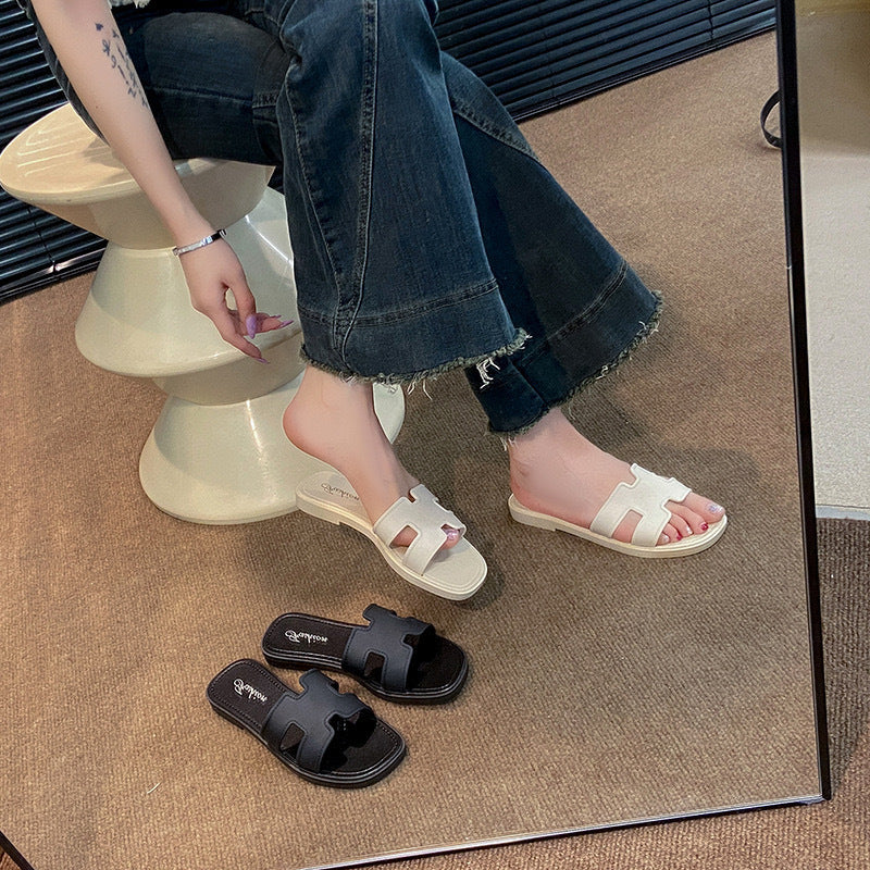 Sana Flat Sandals
