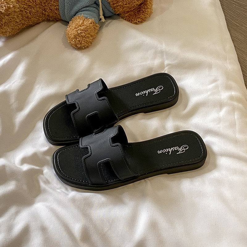 Sana Flat Sandals