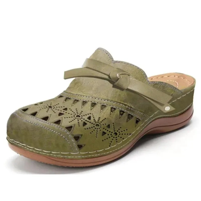 Lya Comfortable Everyday Clogs