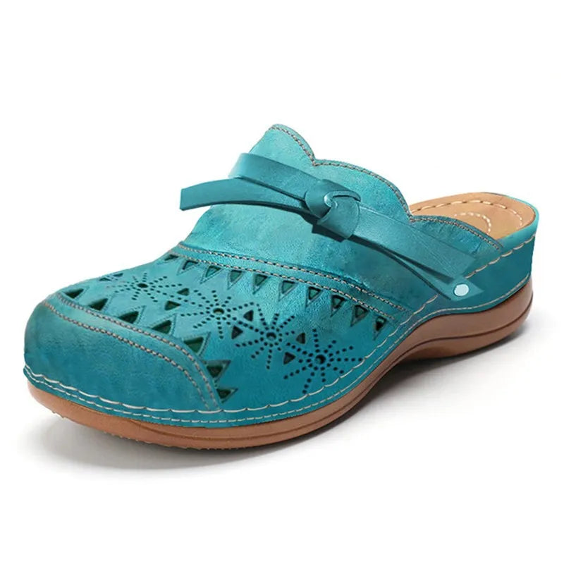 Lya Comfortable Everyday Clogs
