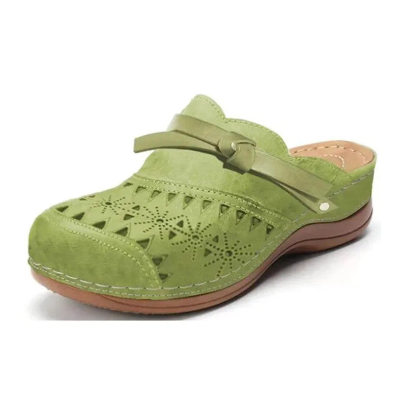 Lya Comfortable Everyday Clogs